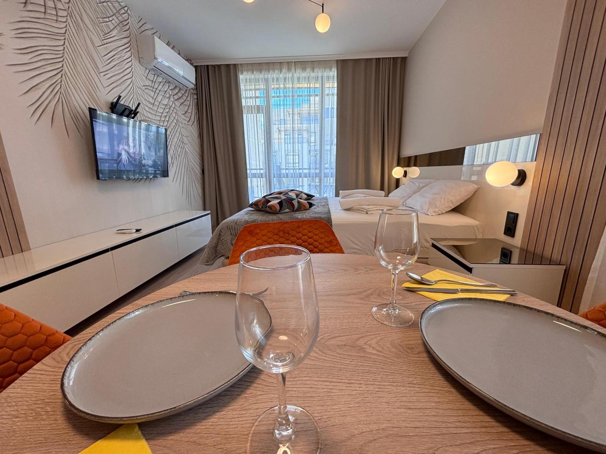 Sorrento - Menada Apartments Светий Влас Екстер'єр фото